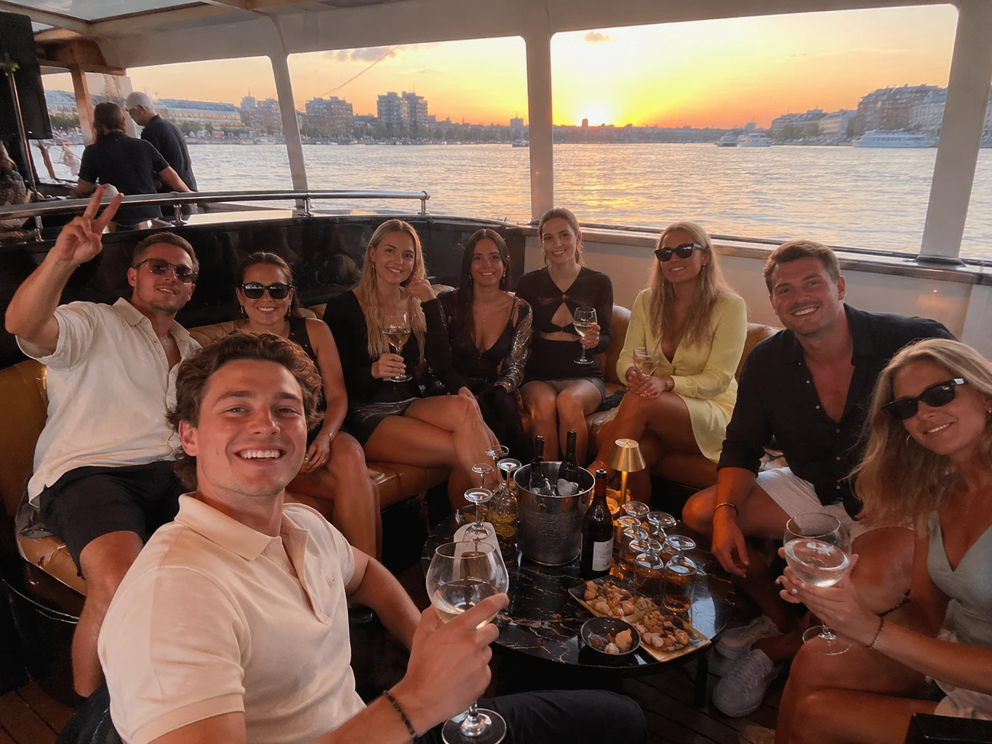 VIP party Boat