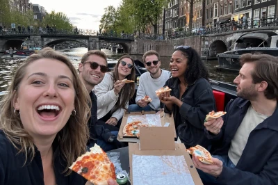 Pizza & Drinks Canal Cruise